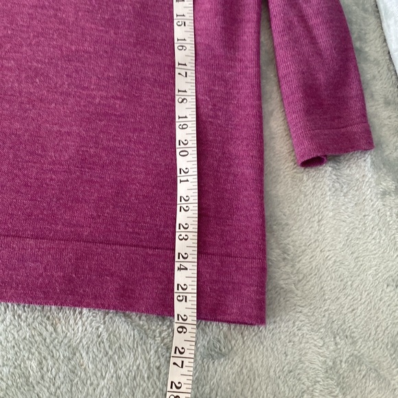 Cold water Creek purplish pink 50% wool V type neckline sweater - Picture 7 of 14